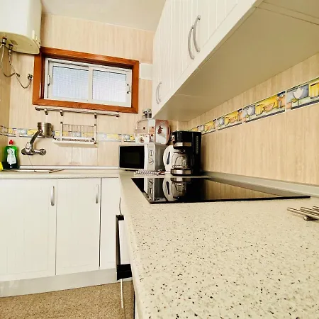 Apartment Orange And White In Yumbo *