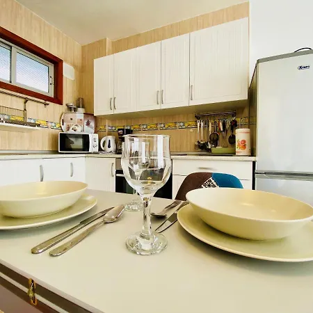 Orange And White In Yumbo Apartment