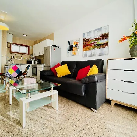 Orange And White In Yumbo Apartment